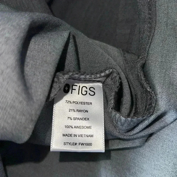 FIGS Men’s Graphite Gray Scrub Pullover Shirt Top 1 Pocket Large Short Sleeves - Picture 12 of 13